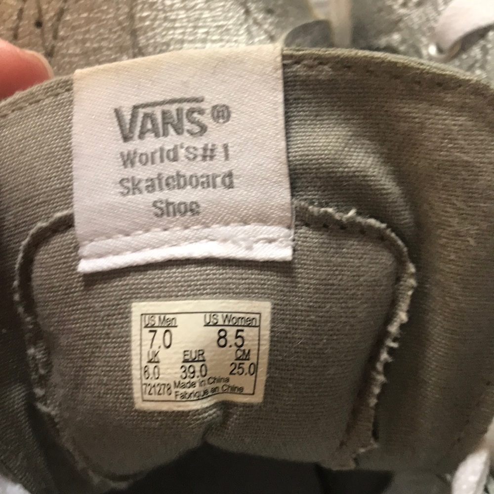 Vans Discontinued silver metallic hi tops - Picture 4 of 7